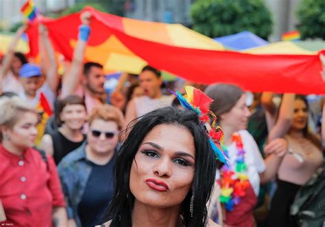 30 photos of sexy and inspiring pride celebrations around the world