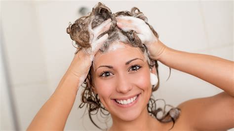 When To Wash Your Hair Wash Your Hair In The Morning Or Evening