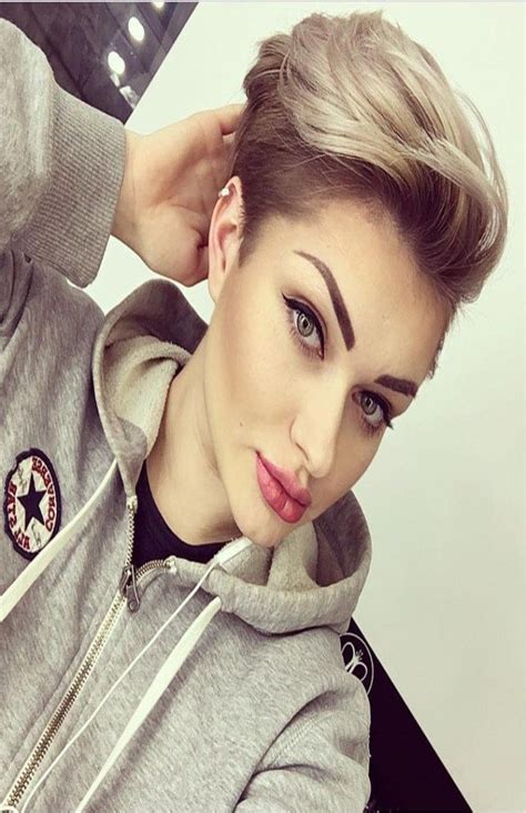 Gorgeous pixie haircuts for crazy and youthful look in 2020. Best Short Hair Women Style 2019 to 2020 | Popular short ...