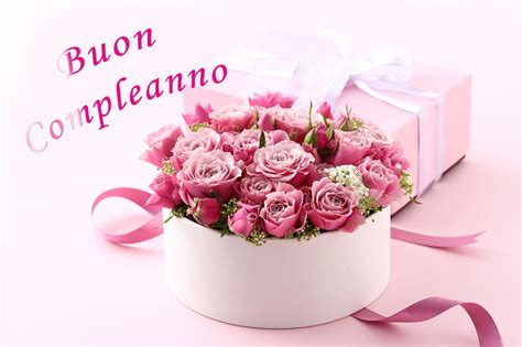 Ordina fiori buon compleanno italia e consegna a domicilio da qfiori.it. Buon Compleanno Con Fiori : Biglietto Di Auguri Di ...