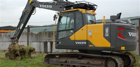 First Volvo Ec140e Goes To Lrd Plant Hire Cea Construction Equipment