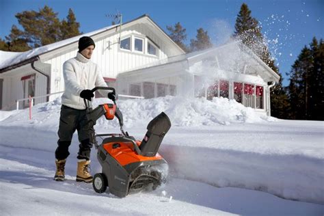 We feel comfortable recommending our replacement pick, the toro power clear 821 qze gas snow blower based on our experience with the brand, its similar features, and the fact. 5 Best Husqvarna Snow Blowers on the market in 2020