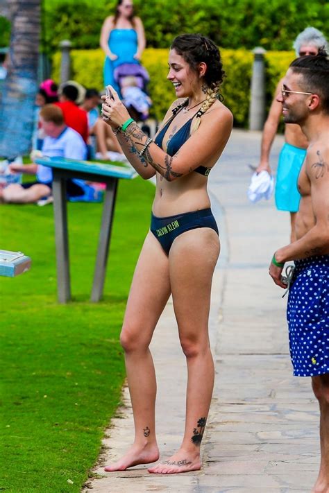 Paris Jackson In Bikini Hawaii.