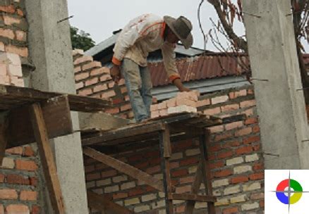 Penggunaan harga pasar jika terjadi kenaikan harga atau belum tercantum dalam peraturan ini; Upah Dan Tarip Harga Pekerja bangunan Standard Terbaru Di ...