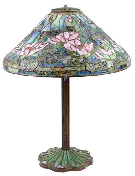 An Art Nouveau Style Leaded Glass Water Lily Table Lamp