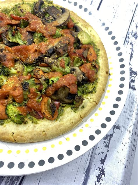 Veggie Pesto Pizza — Riley Shaia Fitness