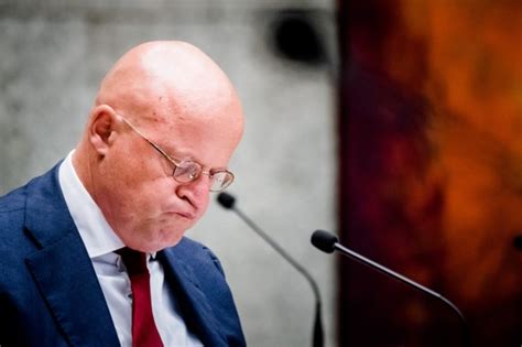 Minister grapperhaus emotioneel over het overtreden van de coronaregels bij zijn bruiloft. Grapperhaus alsnog beboet voor schenden coronaregels op ...