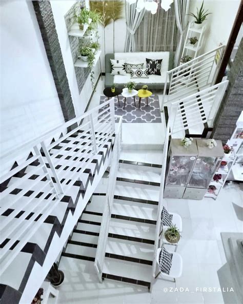 contoh desain ruang keluarga bawah tangga terbaru desainer interior