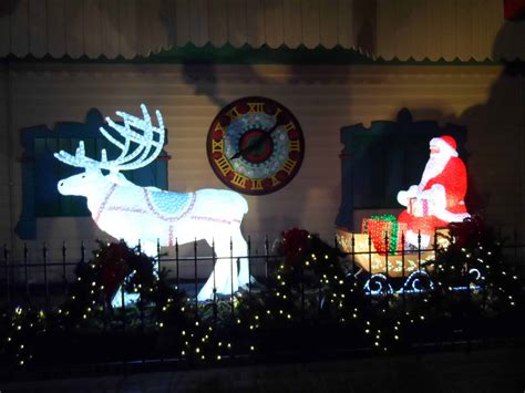 Complete Your Holiday Shopping At These 5 Unique Stores In Pigeon Forge