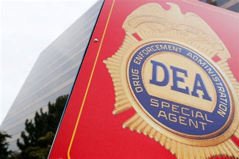 Dea Impostor Tricked Woman Into Believing She Was An Agent In Training Feds Huffpost Latest News