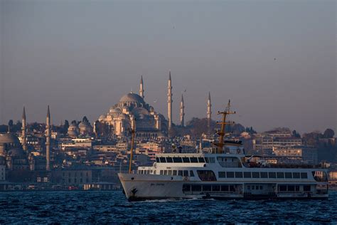 Are there ferries to Istanbul?