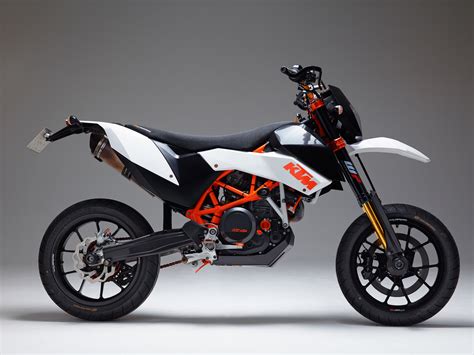 Information, technical sheet and specifications of the motorcycle ktm 690 smc 2008 controls, number of speeds, price, license, measurements, engine specifications, seat, controls. 2008 KTM 690 SMC: pics, specs and information ...