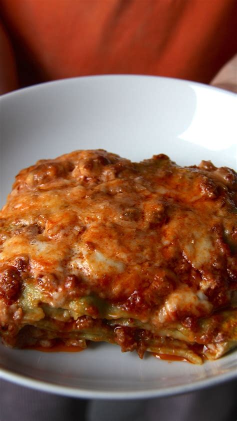 Ricette di lasagne bianche al forno. Lasagne al forno alla bolognese, ricetta originale ...