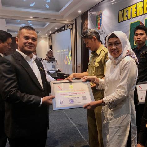 Uin Terima Penghargaan Dari Komisi Informasi Universitas Islam Negeri
