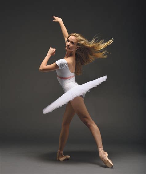 Ballerina Sasha De Sola San Francisco Ballet Company