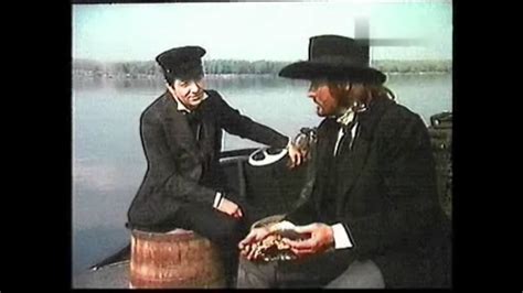 A plâns în pragul unei petreceri, după ce ar fi fost… dojenită de soţ. Margelatu (Florin Piersic)-1981-Trandafirul Galben - YouTube