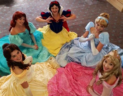Get A Pic With All Of The Disney Princesses Aurora Disney Disney