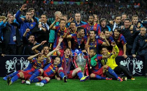 אחרי שתועדו בתחנת טלוויזיה מקומית, הם זומנו למשטרה Barcelona Fc Squad 2011