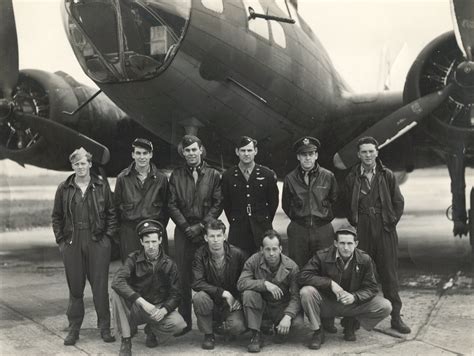 B 17 Crew 92nd Bomb Group 327th Squadron England 1943 Wwii