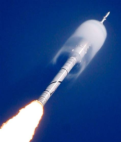 Nasas New Moon Rocket Makes First Test Flight