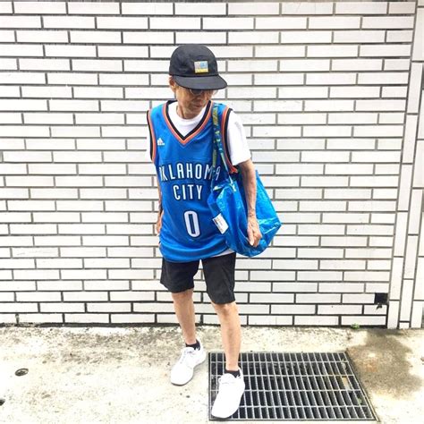 badass taiwanese granny becomes instagram famous with her streetwear swag