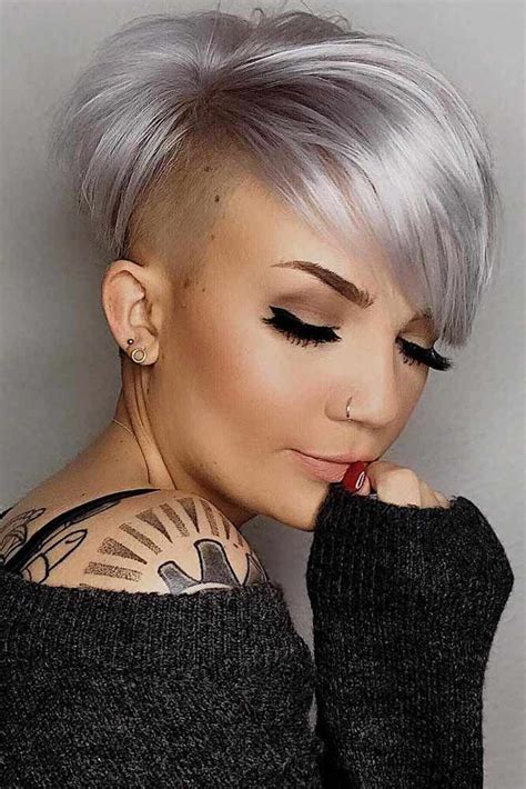 Eboy haircut falling around the face. Straight Undercut Pixie #undercutpixie #pixiehaircut # ...