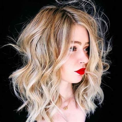 Featured, medium hairstyles, mid length hairstyles, shoulder length. Mid-Length Hairstyles for Women in 2021-2022 - Hair Colors