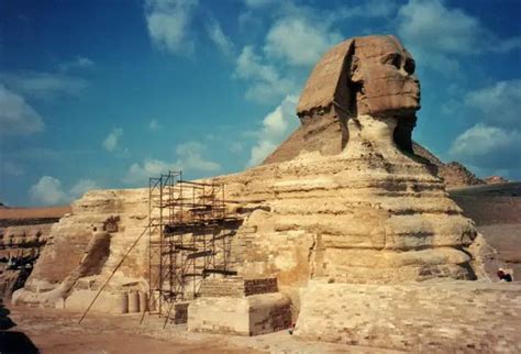 Great Sphinx Of Giza Most Ancient Giant Sculpture Wondermondo