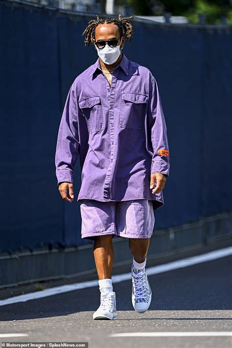 Jul 04, 2021 · lewis hamilton hat beim großen preis von österreich weiter an boden auf max verstappen verloren. Lewis Hamilton debütiert in Österreich mit neuer ...