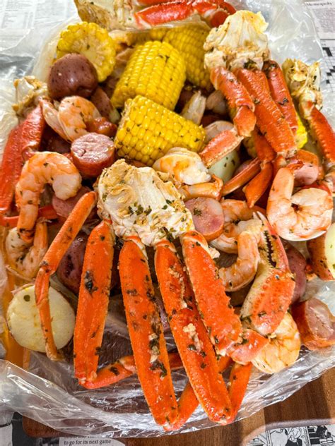 Seafood Boil In A Bag With Garlic Butter Simple Seafood Recipes