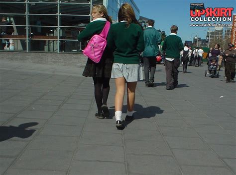 schoolgirl upskirt legal teen in green skirt spyed