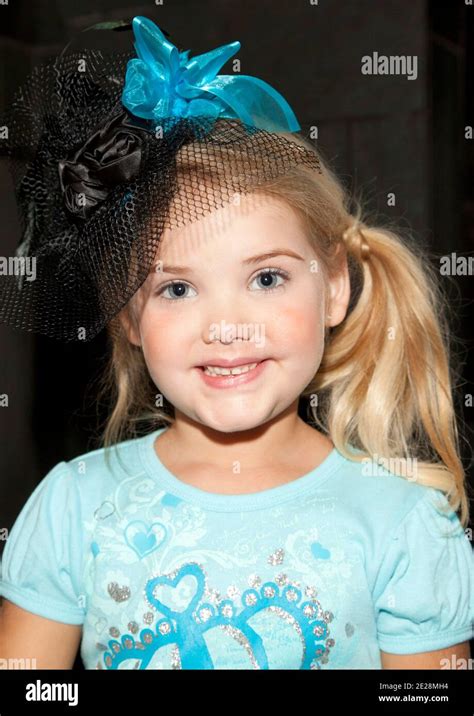 The Toddlers And Tiaras Star Hi Res Stock Photography And Images Alamy