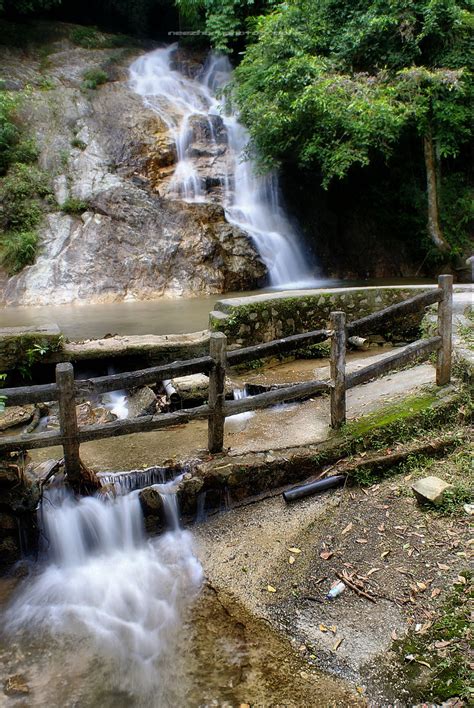 Tidak jauh dari lokasi wisata ini, juga selain berenang di arus sungai dan kolam air terjun, pengunjung juga dapat berenang di kolam buatan pengelola. Air terjun Ulu Yam, Hulu Selangor - Unikversiti