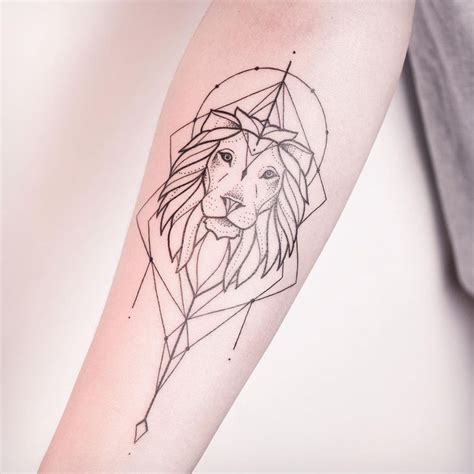 Want to see the world's best geometric lion tattoo ideas? The 25+ best Geometric lion tattoo ideas on Pinterest ...
