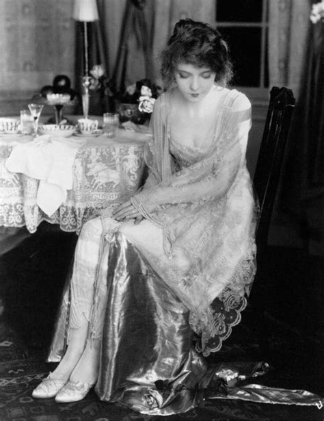 Lillian Gish In Her Wedding Dress Old Hollywood Hollywood Glamour