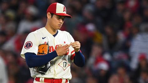 Shohei Ohtani Injury Timeline Cramping Cracked Nails And A Torn Ucl