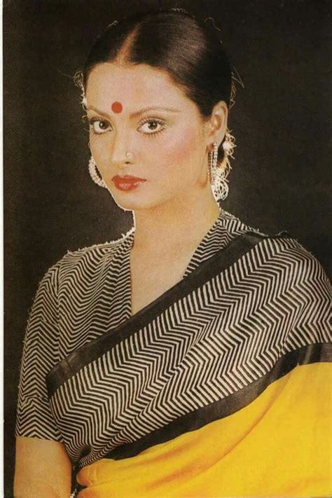 Rekha Beautiful Bollywood Actress Rekha Actress Old Film Stars