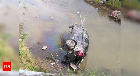 Doctor Killed Palghar Mps Son Among Two Injured As Car Falls Off