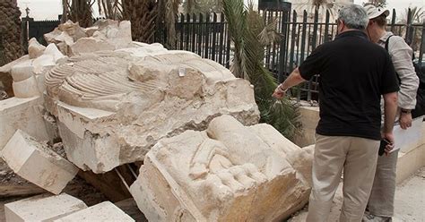 La Restauration Du Lion Dal Lât Statue De La Cité Antique De Palmyre