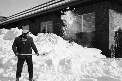 Pictured 10 Worst Northeast Snowstorms In Last 60 Years Daily Mail