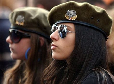 36 badass military girls that will make you want women register for the draft ftw gallery
