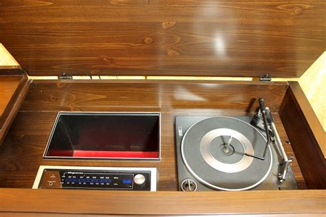 Vintage Magnavox Stereo Turntable Console Ebth