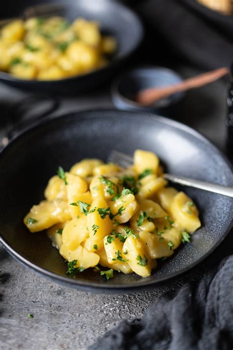 Omas Rezept bester schwäbischer Kartoffelsalat mit Brühe ohne Mayo