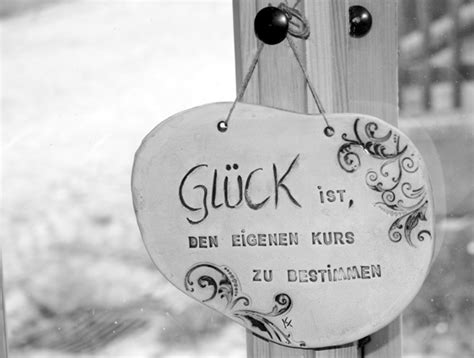 Wir gratulieren ihnen herzlich zur eröffnung des goldenen sterns am x.x.20xx. Haarmanufaktur Cunewalde, Neueröffnung 2016 Friseur in ...