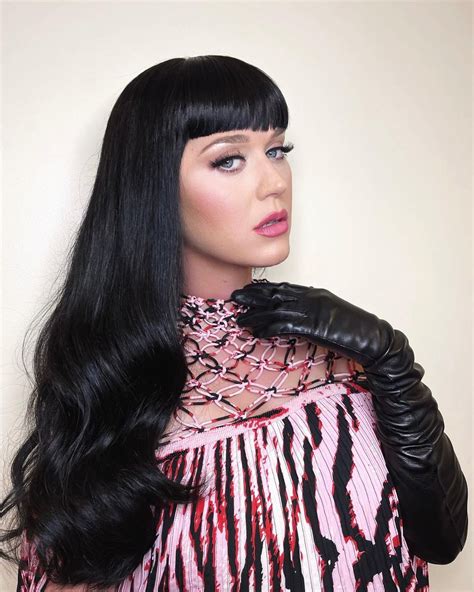 Katy Perry Goes Back To Her Classic Black Hair On American Idol