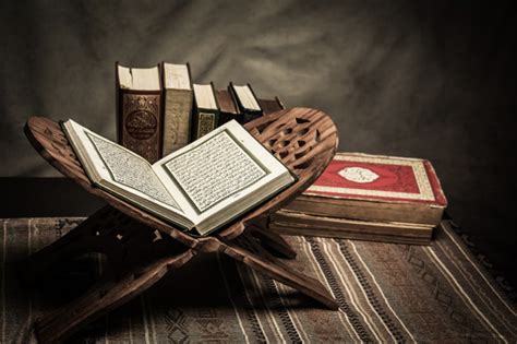 Peristiwa turunnya al quran menjadi sejarah. Ayat Terakhir Al-Qur'an yang Diturunkan, Begini Pendapat ...