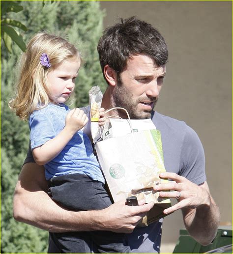 Ben affleck news, gossip, photos of ben affleck, biography, ben affleck girlfriend list 2016. Ben & Violet Affleck - Ben Affleck Photo (1602470) - Fanpop