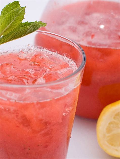 Sparkling Strawberry Lemonade Strawberry Lemonade Recipe Homemade