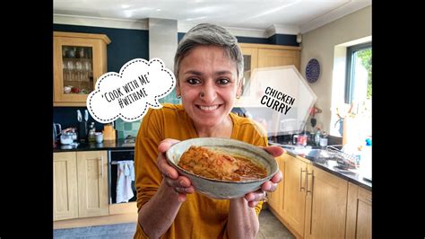 Chettinad chicken, the most popular chicken curry, how did i stayed away these long without posting it in my blog. Delicious Chicken curry with basic spices! - Chetna Makan