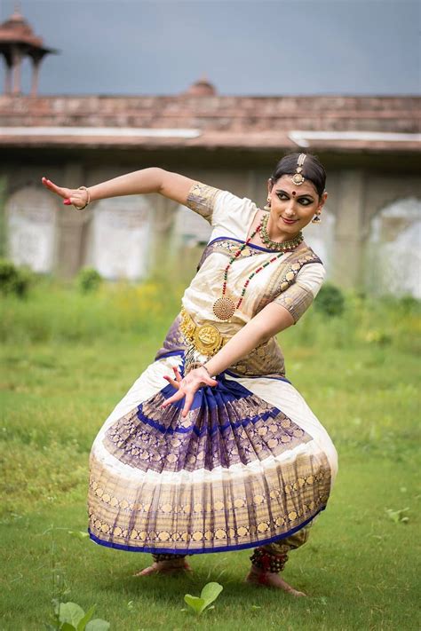 the joy of dance and gratitude recital tańca indyjskiego w polsce fundacja poland house